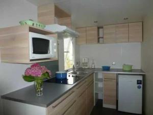 Gallery image of Camping 5 étoiles - Parc aquatique - eebfed in Sainte-Catherine-de-Fierbois +60 photos
