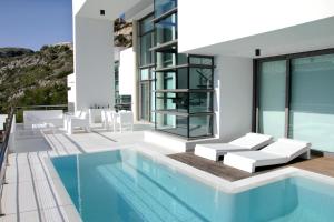 Bazén v ubytovaní Altea Hills Luxury Villas alebo v jeho blízkosti
