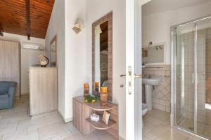 Ванная комната в B&B Paduli Piani girasole