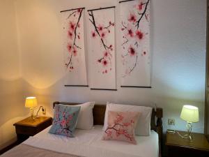Postel nebo postele na pokoji v ubytování Luxury Hotel Dubrava Budva