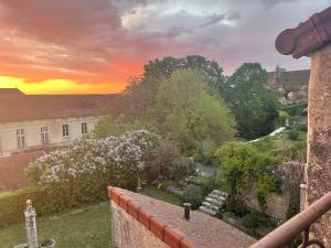 Fotografie z fotogalerie ubytování Aumônerie v destinaci Flavigny-sur-Ozerain