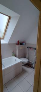 Vannituba majutusasutuses Sea House in Puck Free Parking