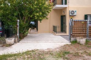 Tòa nhà nơi căn hộ tọa lạc