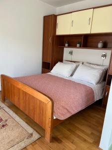 Postel nebo postele na pokoji v ubytování Apartments Znjan