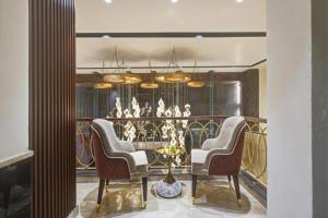 Posezení v ubytování The Tyche New Delhi - Traveller's Choice Award Winner 2025