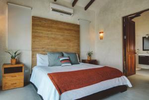 Kép Casa Azul - Directly on Playa Venao, sleeps 8-10+ szállásáról Playa Venaóban a galériában