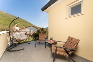Ein allgemeiner Bergblick oder ein Berglick von des Bed & Breakfasts aus
