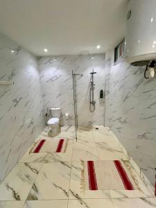 Ένα μπάνιο στο Chambre dhôte avec salle de bain privée À deux pas de la plage pour un séjour chaleureux