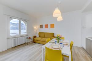 Posezení v ubytování MGH- Peler del Garda Lakeview Apartment