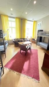 Kuchyň nebo kuchyňský kout v ubytování Hostel4You