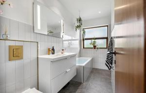 Ванна кімната в Amazing Home In Viborg With Wifi