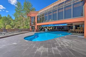 Πισίνα στο ή κοντά στο Beaver Run, King Studio, Ground Floor, Dog Friendly