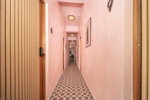 圣胡安Room 12 Sunlit Balcony Stay Near Calle Cerra的相册照片