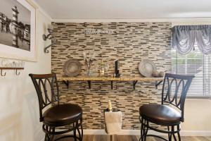 Posezení v ubytování C & N Lodging + 24 fotografií