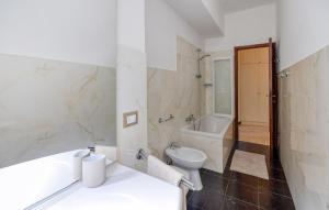 Bagno di Nice Apartment In Rapallo With Wifi