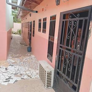 Budova, kde se aparthotel nachází