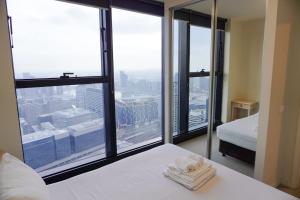 Fotografie z fotogalerie ubytování CBD Apt on 48 floor with City and Harbour views v Melbourne