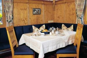 Foto dalla galleria di Hotel Garni Elfriede inklusive Super Sommer Card a Serfaus
