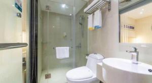 City Comfort Inn Zhanjiang Xuwen Port Wharf Chengdong的一间浴室