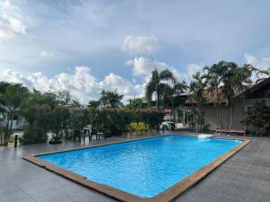 Bazén v ubytování Oh Taley Resort nebo v jeho okolí