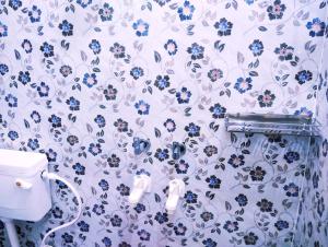 Bagno di "Om Sadan" Guest House Ayodhya Dhaam