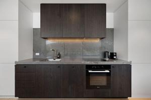 Dapur atau dapur kecil di The Bunker Charlie A-1 Bedroom