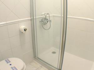 Kúpeľňa v ubytovaní Hostal Canovas