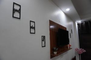 TV a/nebo společenská místnost v ubytování Hotel Frolic Stay