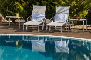 Бассейн в Boutique Hotel El Tio Kiko или поблизости