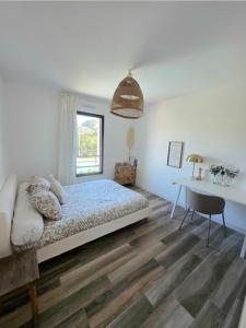 Ένα ή περισσότερα κρεβάτια σε δωμάτιο στο Maison moderne Côte Bleue, Proche mer +17 φωτογραφίες