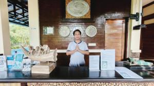 Členové personálu v ubytování Gili Buana Hostel & Backpackers Gili Air
