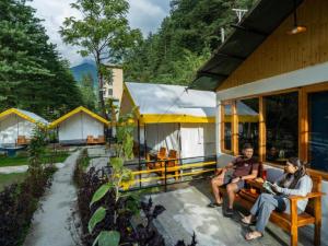入住The Hosteller Kasol, Riverside的客人