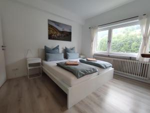 Postel nebo postele na pokoji v ubytování Steepleview House