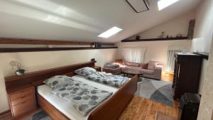 Postel nebo postele na pokoji v ubytování Haus Falkenhof
