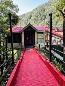 En generel udsigt til bjerge eller udsigt til bjerge taget fra hotellet