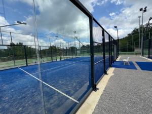 a tennis court with a net on a tennis court at Agriturismo Barbitto in Sezze