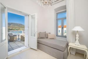 Nespecifikovaný výhled na hory nebo výhled na hory při pohledu z hotelu