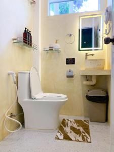Koupelna v ubytování Kalija Homestay + 28 fotografií