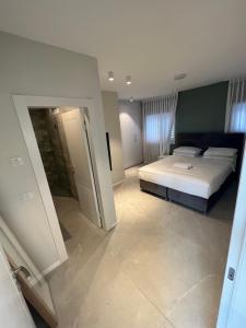 Postel nebo postele na pokoji v ubytování Beachfront Breeze Vacation