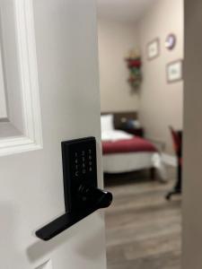 Gallery image of Downtown Private Room Central Location in Toronto +31 photos