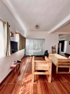 TV a/nebo společenská místnost v ubytování AVISTA Beach Resort Lekki Lagos