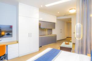 Postel nebo postele na pokoji v ubytování Hotel Livbox at Supernova