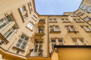 Budova, v ktorej sa apartmán nachádza