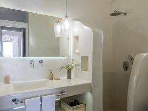 A bathroom at Tinostra Casa