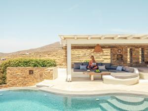 The swimming pool at or close to Tinostra Casa