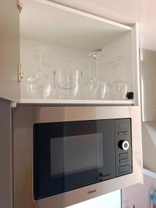 A kitchen or kitchenette at Casa Flotante en el Puerto de Vigo - Different Charter