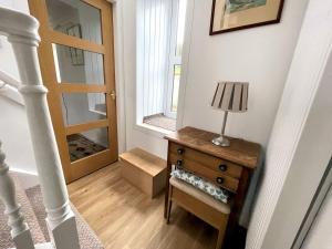 Φωτογραφία από το άλμπουμ του Pass the Keys Cosy Spacious Cottage with Views and Garden σε Wigtown