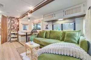 Gallery image of 7 Mi to Torch Lake Peaceful Retreat with Fire Pit! in Rapid City