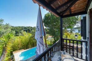 Bazén v ubytovaní Tresor Boutique Home alebo v jeho blízkosti