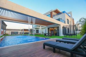 Piscina di Villa Mina - فيلا مينا الملكية o nelle vicinanze